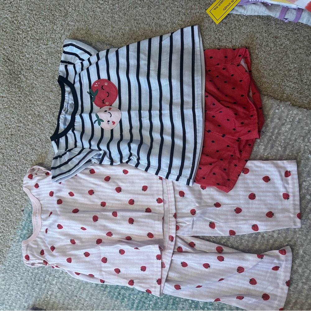 Brand new without tags! 2 set strawberry pajamas from Carters. 3T